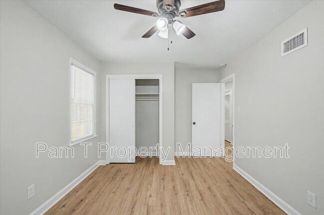 Building Photo - 102 Juniper Cir