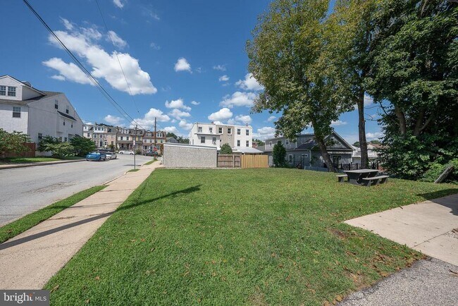 Building Photo - 505 Spring Mill Ave
