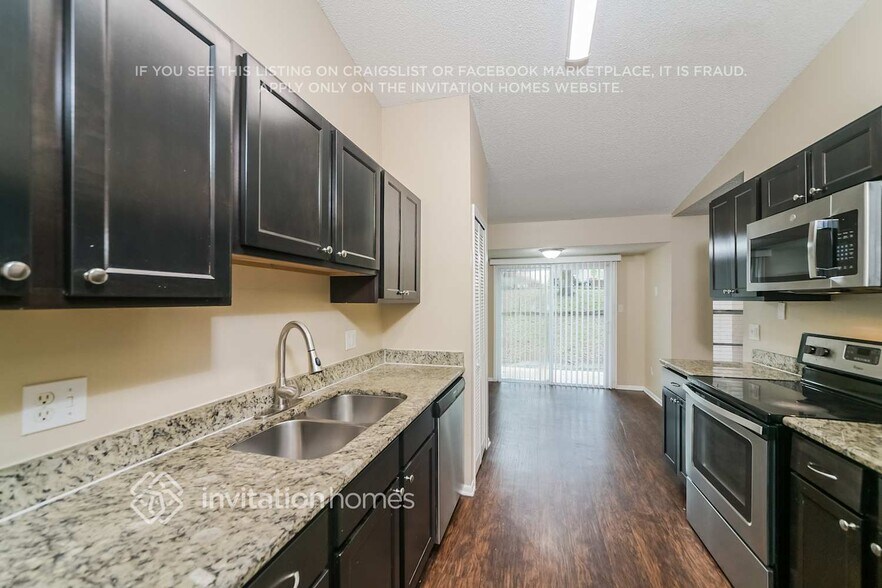 Building Photo - 7205 Seamans Bluff