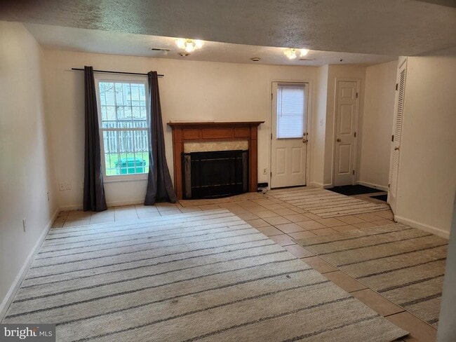Building Photo - 2038 S Anvil Ln