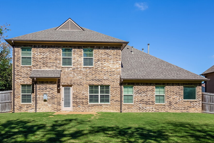 Building Photo - 6057 Vera Ln