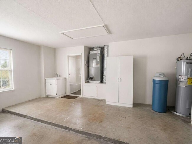 Building Photo - 505 Lake Jordan Blvd W