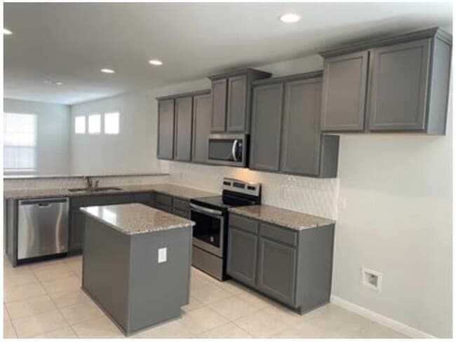 Building Photo - 328 La Escalera Dr