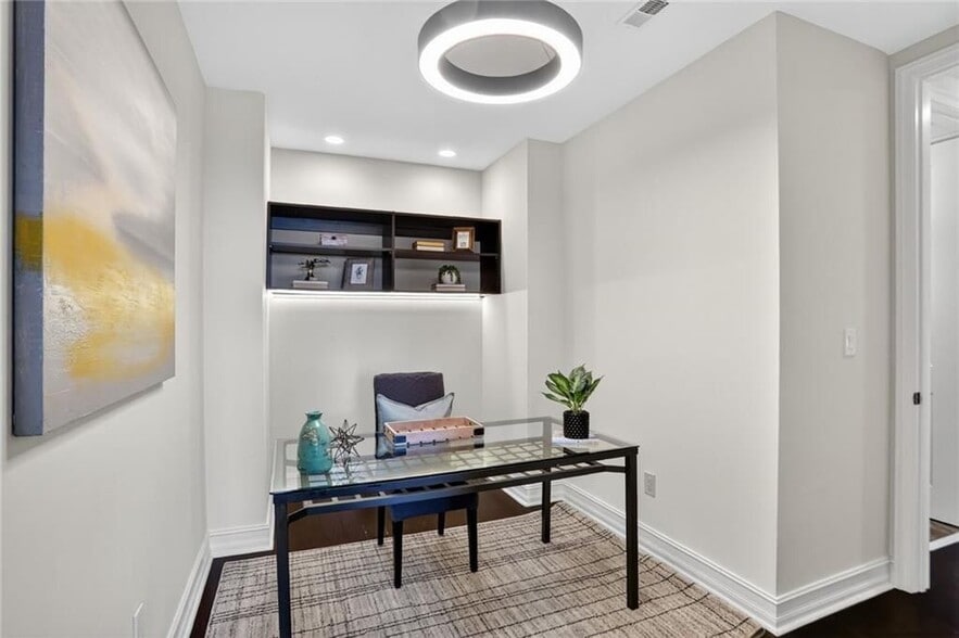 Building Photo - 2233 Peachtree Rd