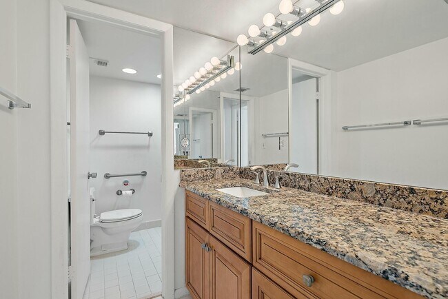 Building Photo - 400 Ocean Trail Way