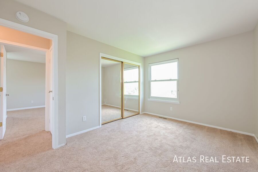 Building Photo - 17124 E Kent Dr