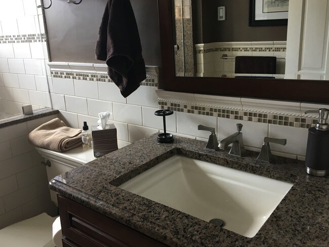 Building Photo - 57 George St