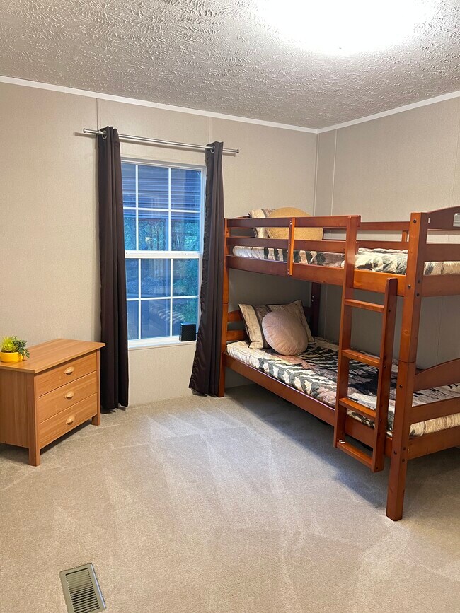 Building Photo - 2634 Cedar Creek Rd