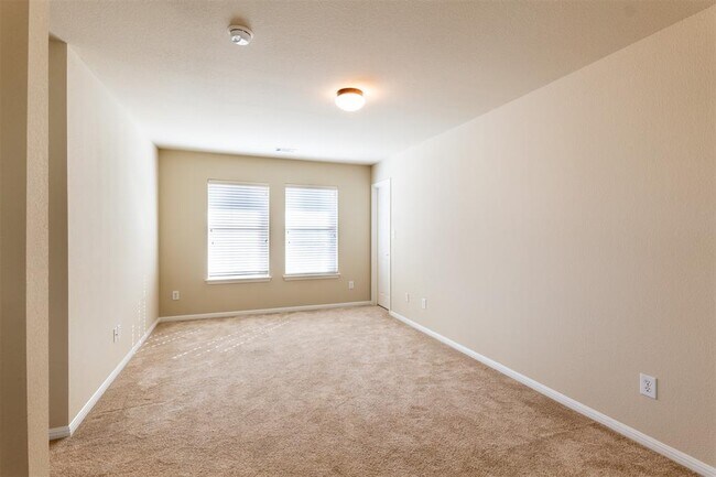 Building Photo - 9329 Castle Pines Dr