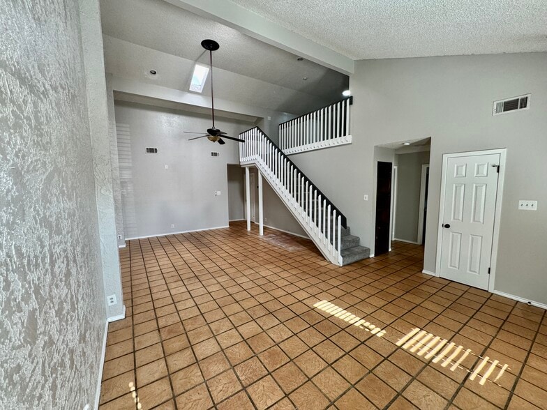 Building Photo - 4528 Lanham St