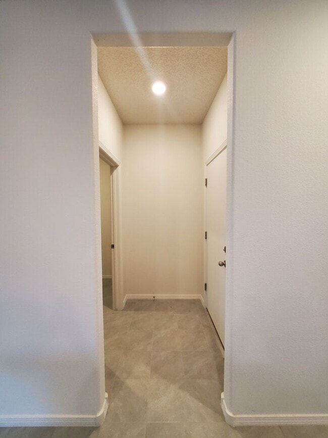 Building Photo - Coming Soon!! 3 bed 2 bath Energy Efficient Home!