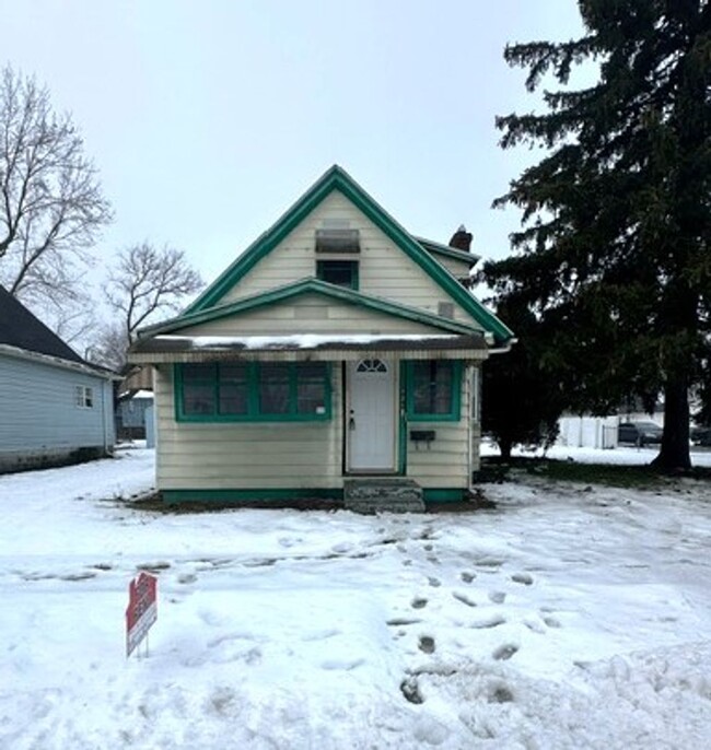 Building Photo - 3 Bedroom 1 Bath Home in South Bend In. AC...