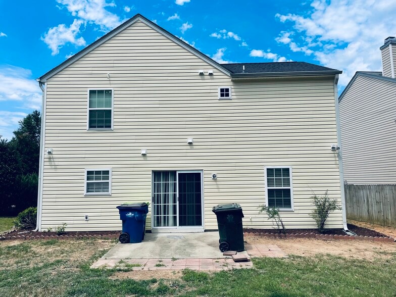 Building Photo - 7312 Brighton Village Dr