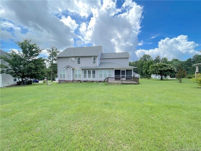 Building Photo - 511 Green Links Dr