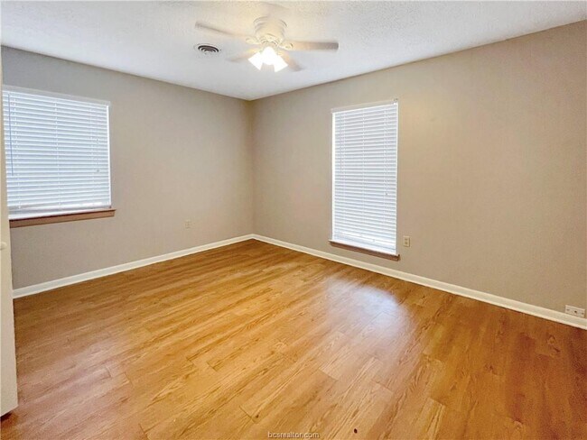 Building Photo - 2606 Melba Cir