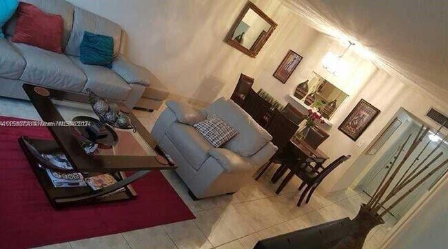 Building Photo - 1300 NE Miami Gardens Dr