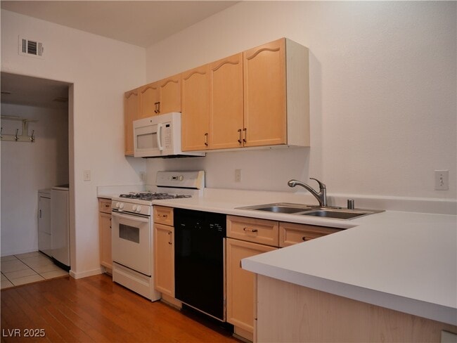 Building Photo - 9607 Quick Draw Dr