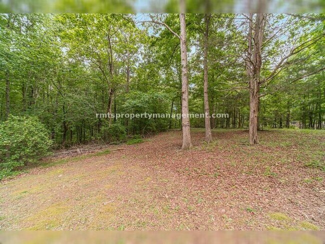 Building Photo - A COUNTRY DREAM! 4BR, 2BATH MANUFACTURED HOME, $1650./month