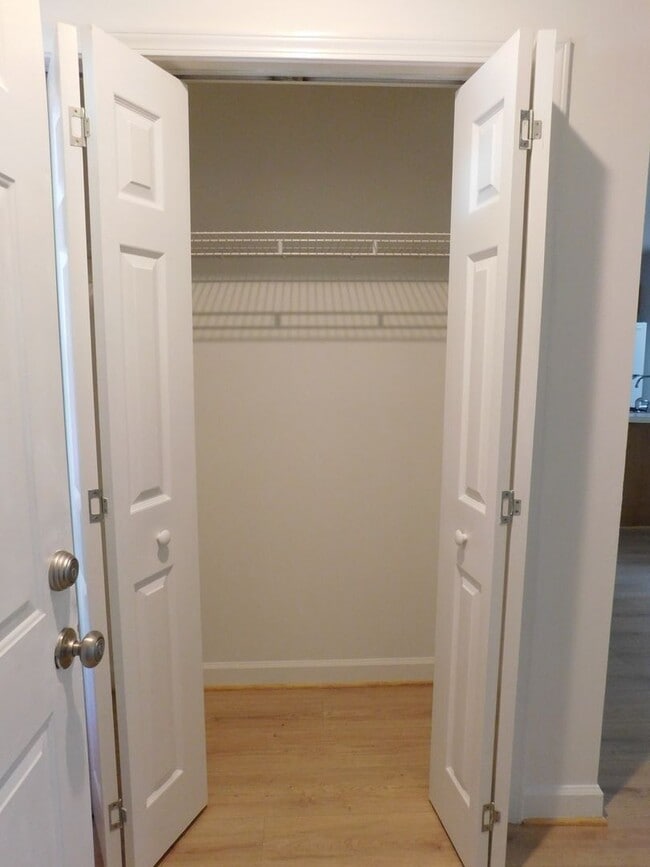 Building Photo - 208 Tobiano Dr