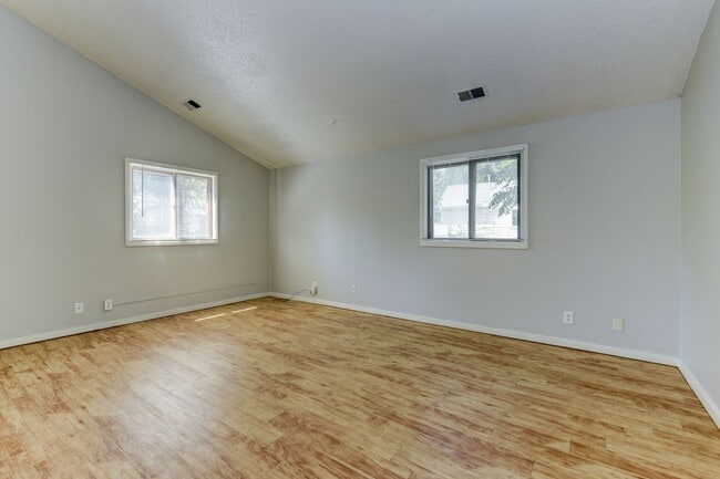 Building Photo - 840 North St