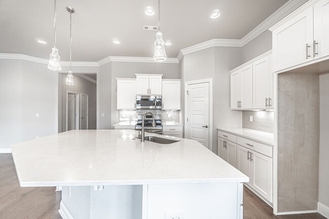 Building Photo - Craftsman Style Home in Bentonville!
