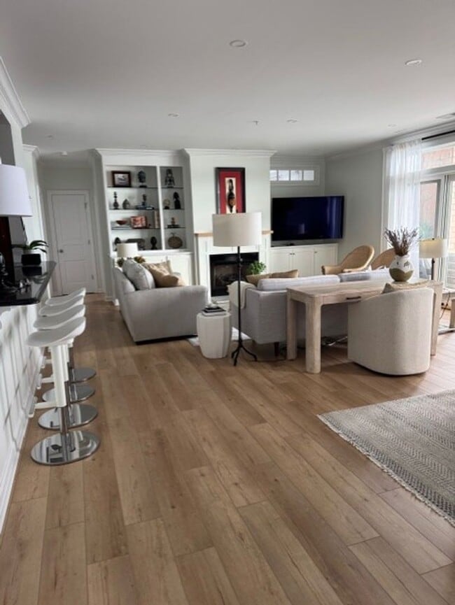 Building Photo - Pierpointe Condos