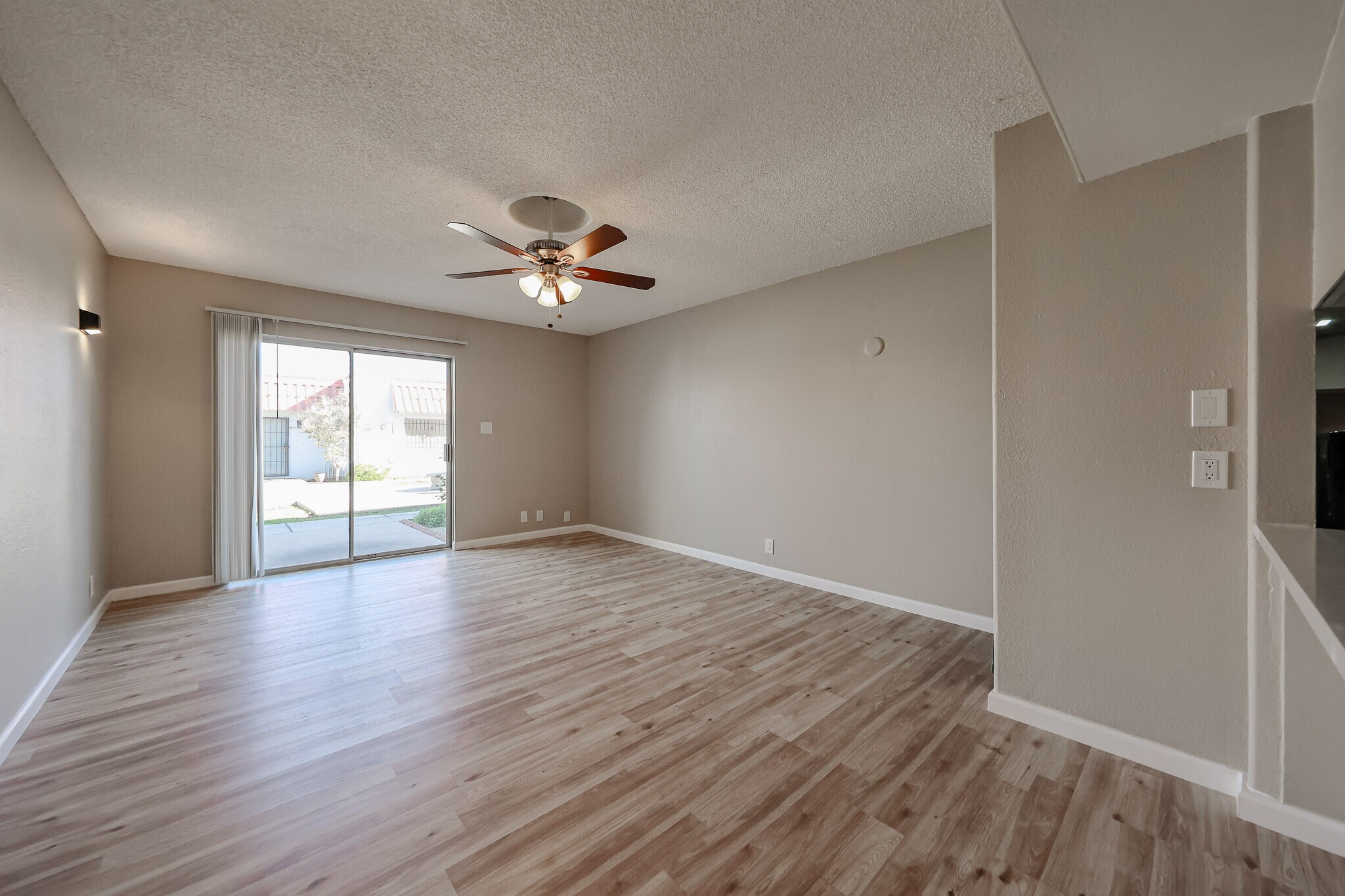 Building Photo - 6818 N 35th Ave