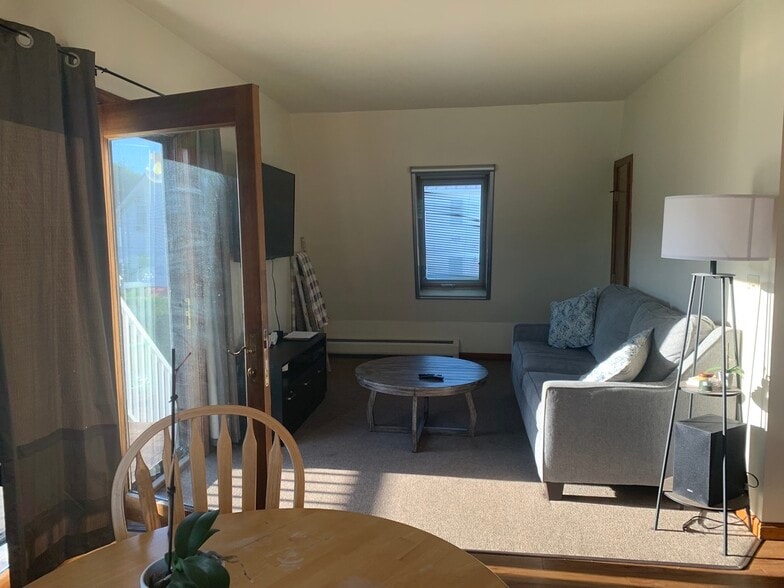 Building Photo - 796 S Barre Rd