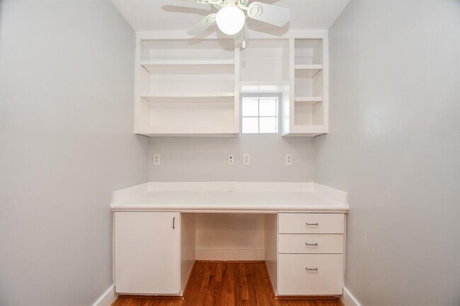 Building Photo - 9711 Marlive Ln