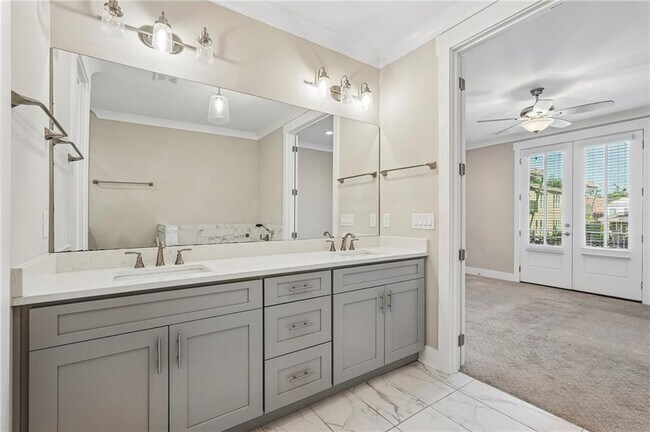 Building Photo - 6075 Webster Cir