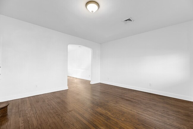 Building Photo - 3822 W St NW