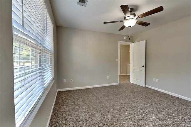Building Photo - 4444 Sequoia Park Trail SW