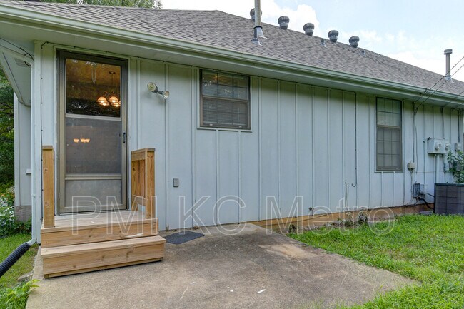 Building Photo - 7826 E 130th Ct