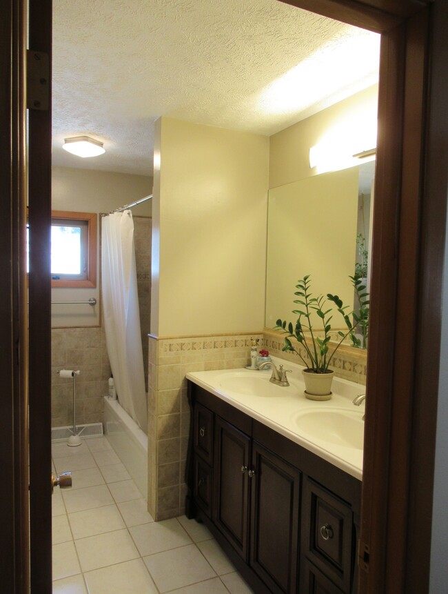 Hallway Bathroom - 3706 N 93rd St