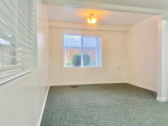 Building Photo - 5341 Trunk Bay Cir