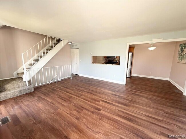 Building Photo - 23647 Stonehenge Blvd