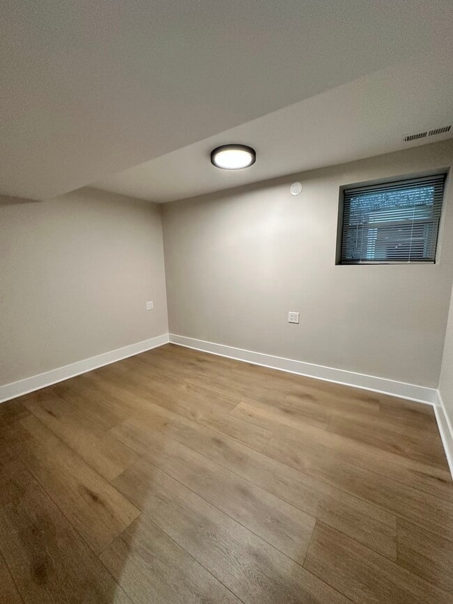 Building Photo - 5200 W Winona St