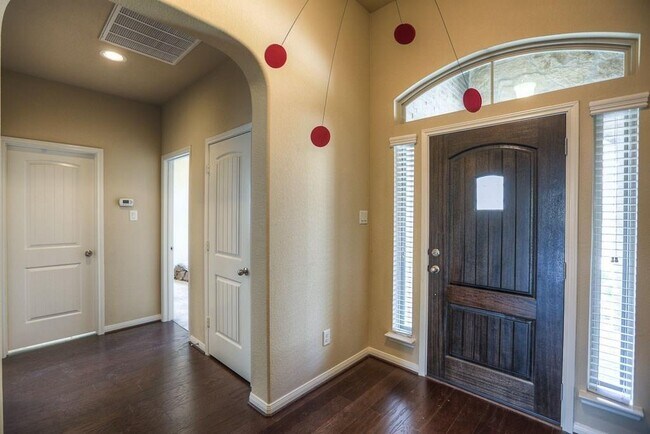 Building Photo - 83 West Wading Pond Circle