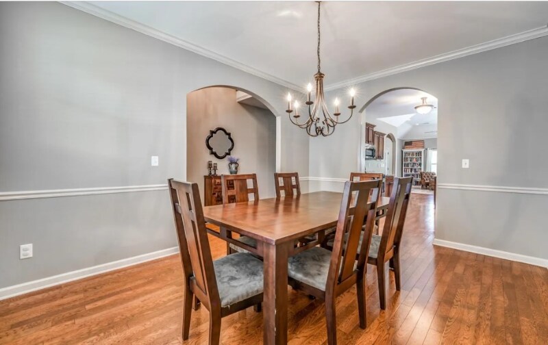 Building Photo - 10165 Carly Dr