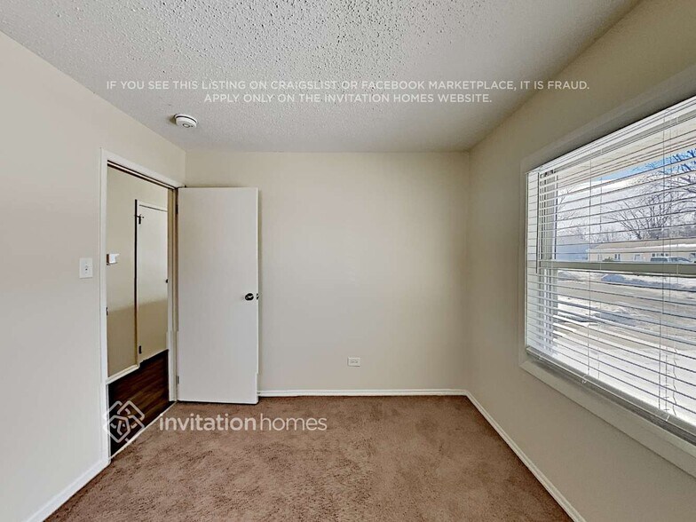 Building Photo - 4242 Clark Dr