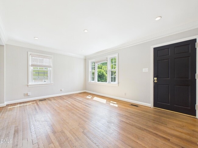 Building Photo - 2912 Oberlin Rd