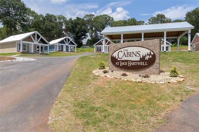 Building Photo - 1027 Smyzer Rd