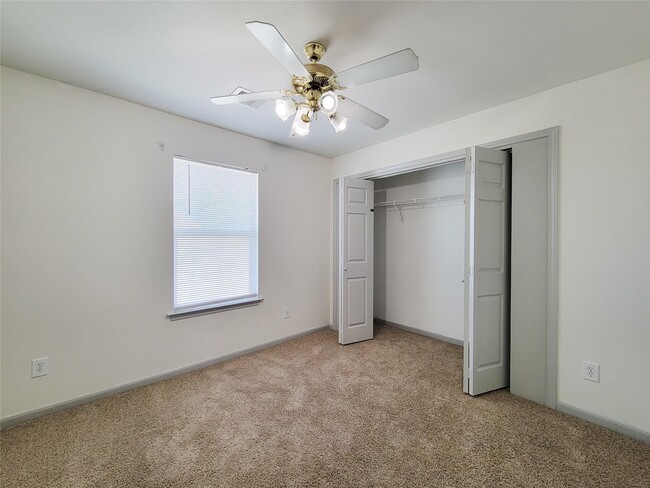 Building Photo - 19022 Yellow Thrush Dr