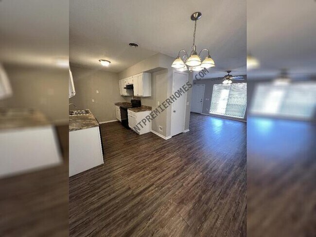 Building Photo - 301 NW 81st St