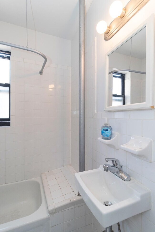 Building Photo - 1789 1st Ave