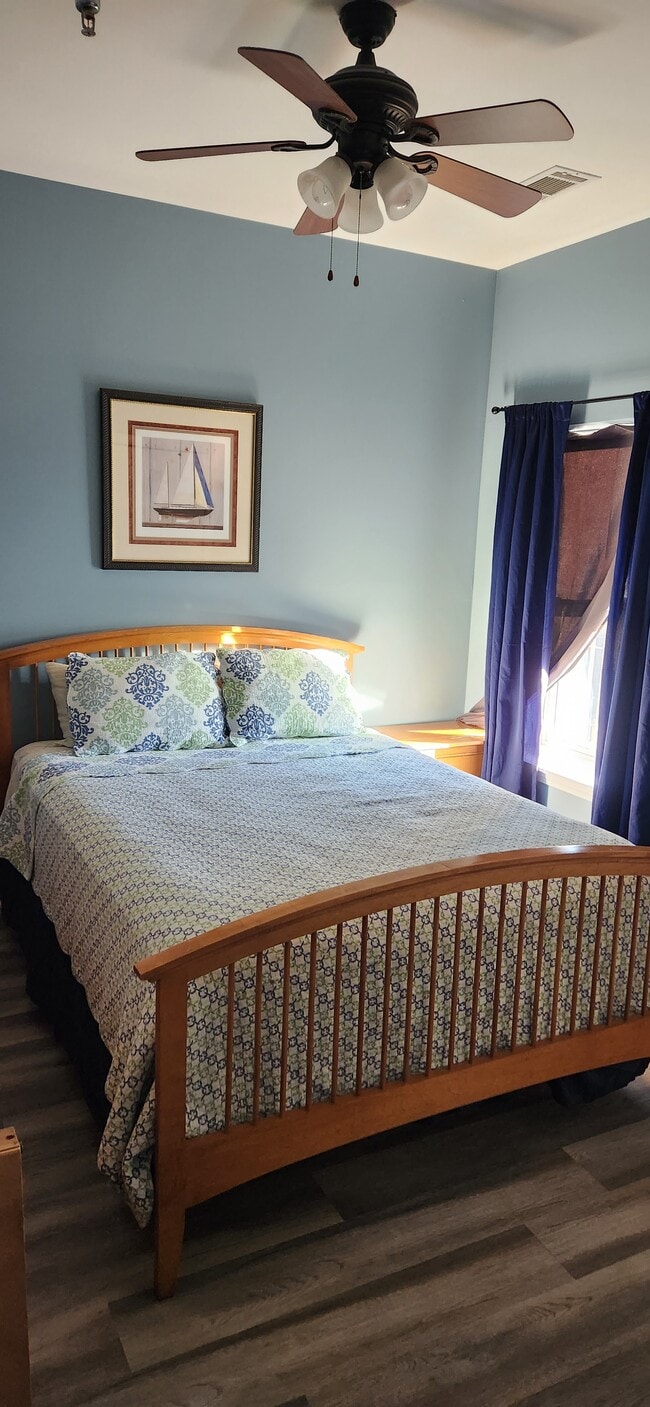 Building Photo - 9661 Curry Hwy