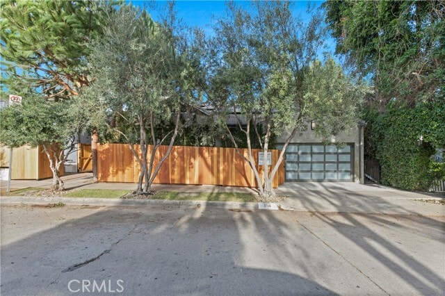 Building Photo - 1156 S Carmelina Ave