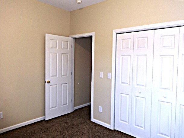 Building Photo - 108 Cannonsmill Ln