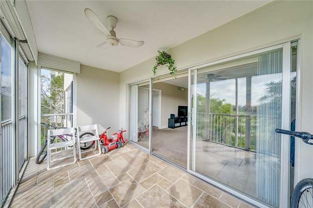 Building Photo - 3050 N Palm Aire Dr