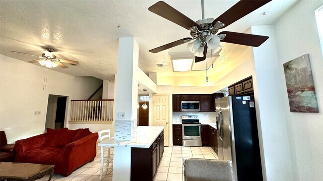 Building Photo - 6918 Springcrest Ct